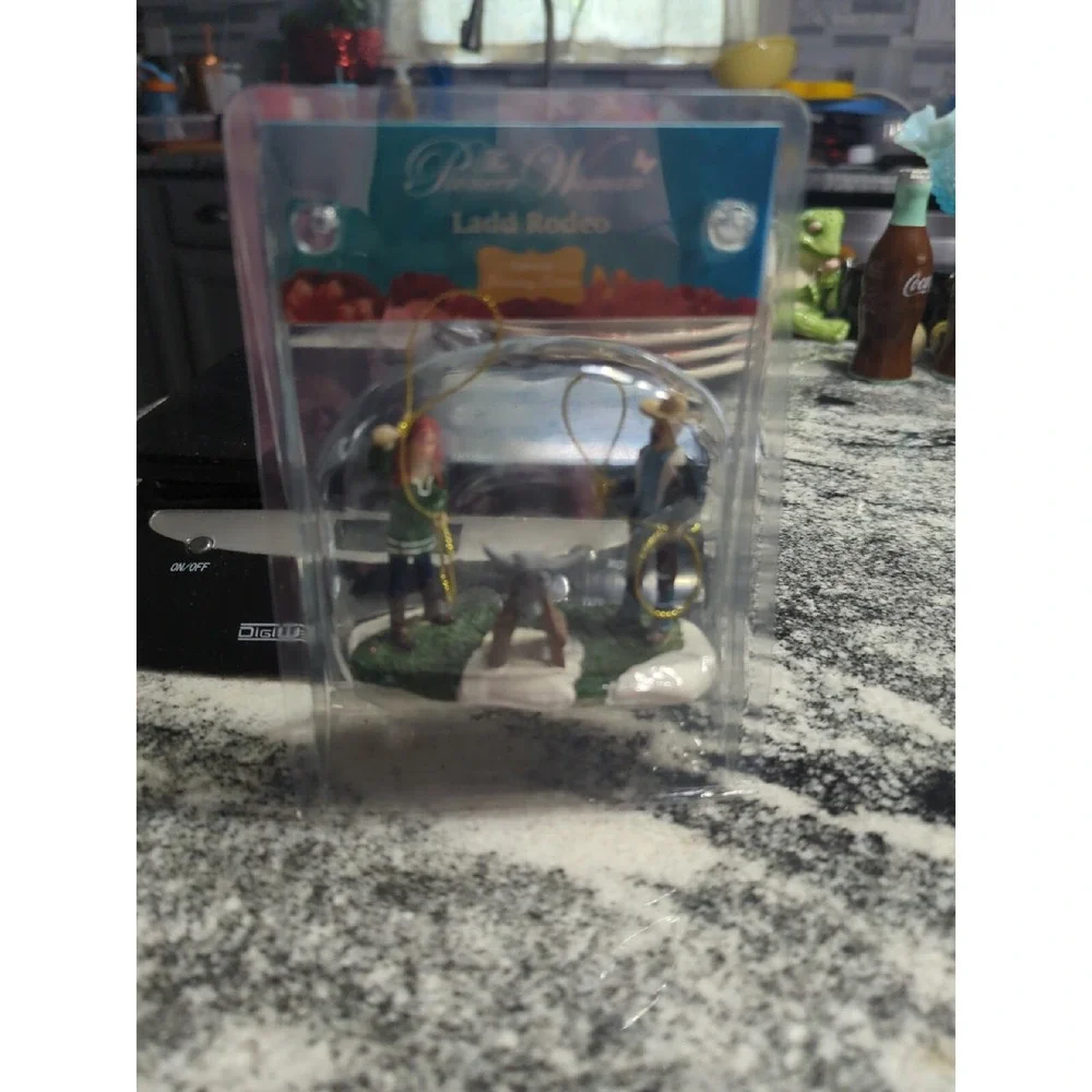 Pioneer Woman Christmas Village Accessory 